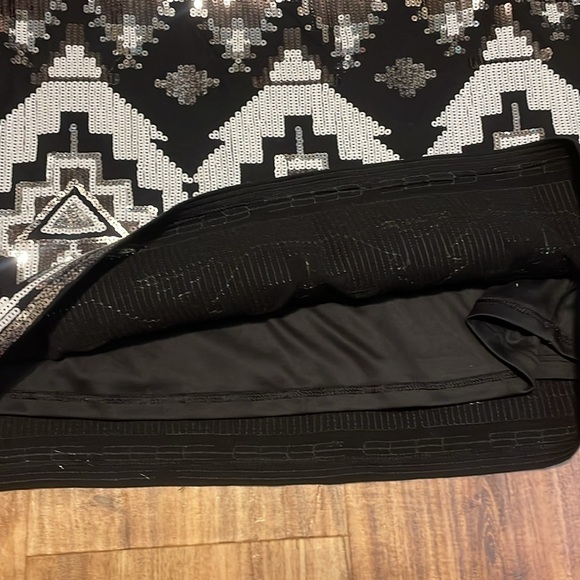 Express women’s large skirt mini sequin Black Silver Geometric stretch western - Picture 4 of 8